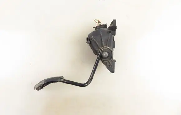 Renault Trafic II (X83) Accelerator throttle pedal 7700313060
