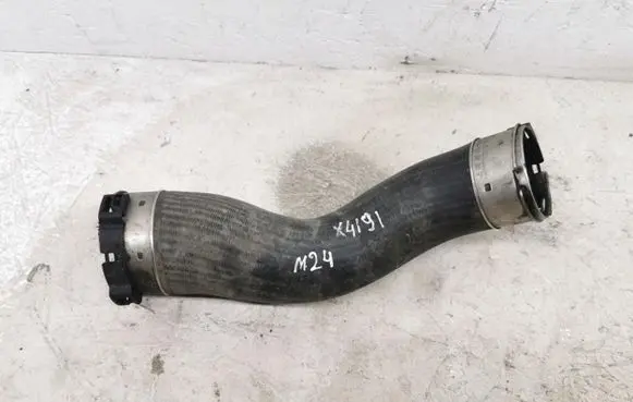 BMW 5 F10 F11 Intercooler hose/pipe 7810796