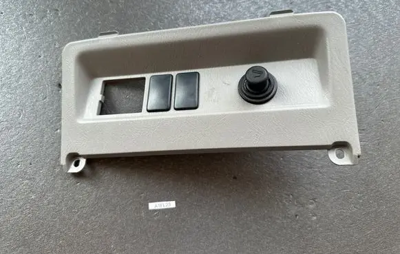 Nissan Patrol Y61 Cigarette lighter trim 68930VC700