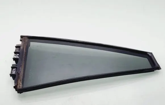 Toyota RAV 4 (XA30) Rear vent window glass 