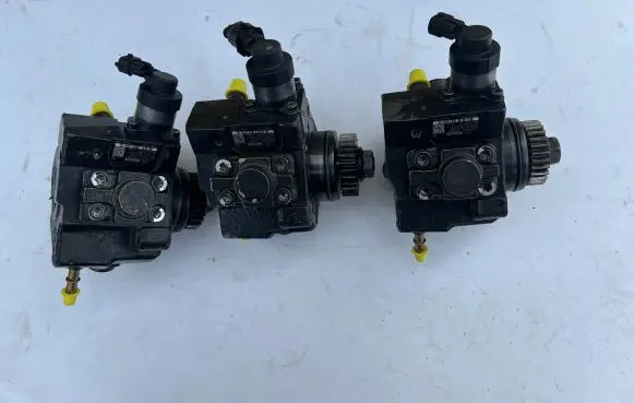 Nissan NV300 Fuel injection high pressure pump