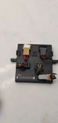 Audi A4 S4 B7 8E 8H Comfort/convenience module 8e0907279N