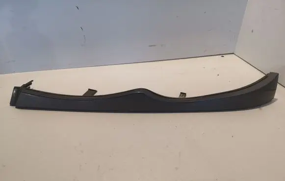 BMW 3 E46 Under headlight/headlamp trim 