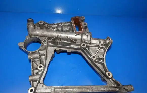 Mercedes-Benz C W205 Generator/alternator bracket A6512012209