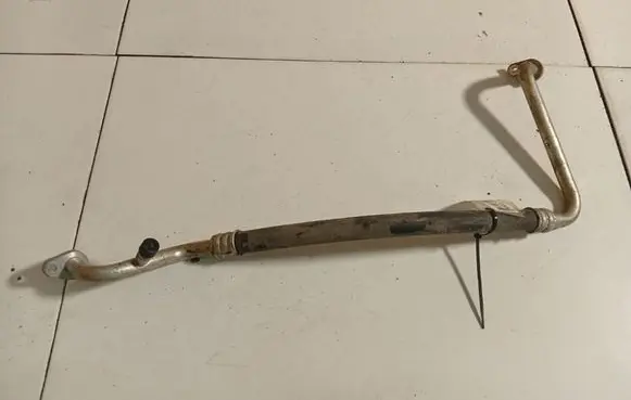 Nissan NV200 Air conditioning (A/C) pipe/hose
