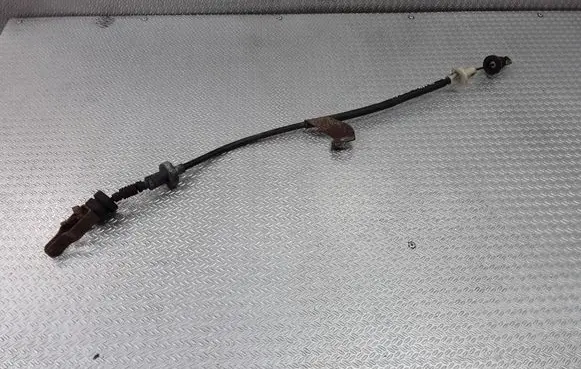 Nissan Primera Clutch cable 
