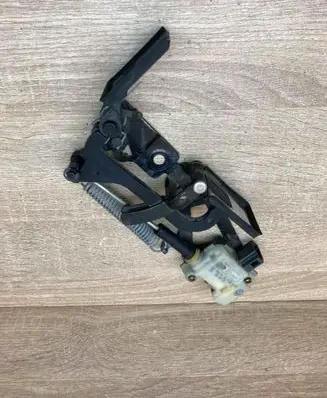 Volkswagen Phaeton Tailgate window lock/catch/latch 3D0959781