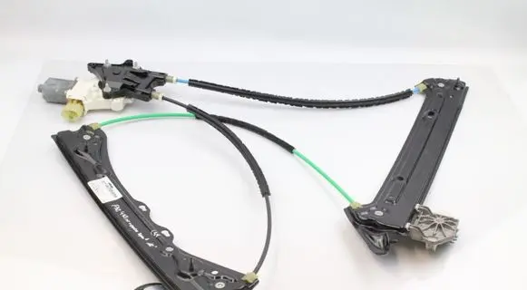 BMW 4 F32 F33 Front door window regulator with motor 7281624