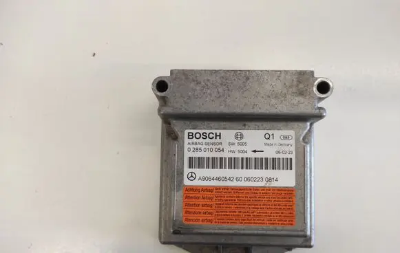 Mercedes-Benz Vito Viano W639 Airbag deployment crash/impact sensor 0285010054 A9064460542