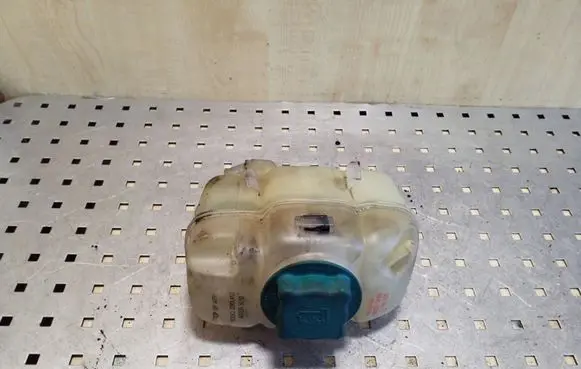 Volvo XC70 Coolant expansion tank/reservoir 30741971 30741972