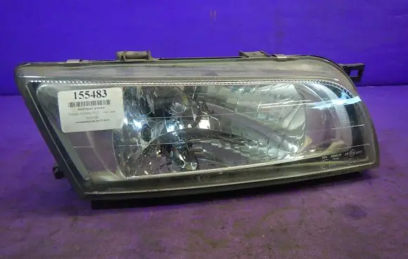Nissan Almera Headlight/headlamp 15933
