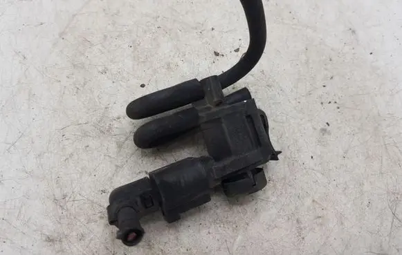 Volkswagen Touareg I Vacuum valve 1J0906283C 1J0906283