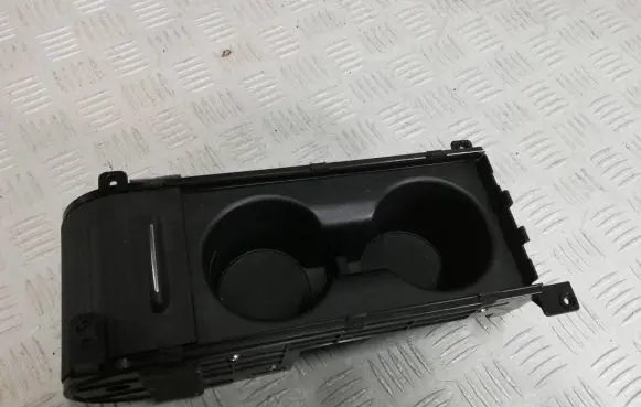 KIA Carens III Center console 84620A4000 DH4441 10000C
