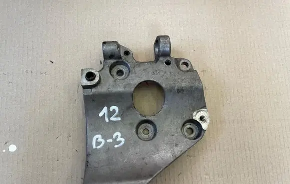 Citroen DS5 A/C compressor mount bracket AV6Q10K360AA AS8C0F8