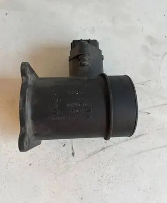 Nissan Qashqai Mass air flow meter 226807J600 0280218005