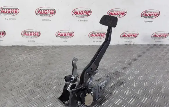 Toyota Prius (XW20) Brake pedal 8951047010 6E1916
