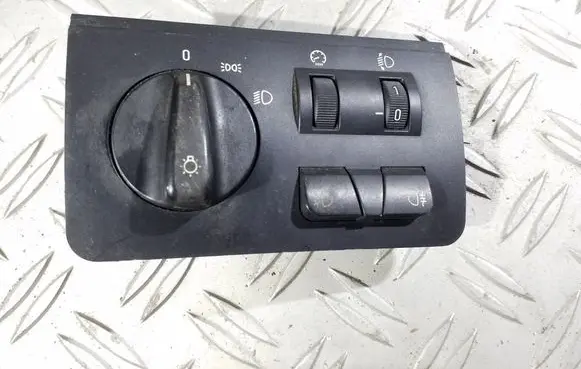 BMW X5 E53 Light switch 8372204 BDLE53ECESERIE 03831
