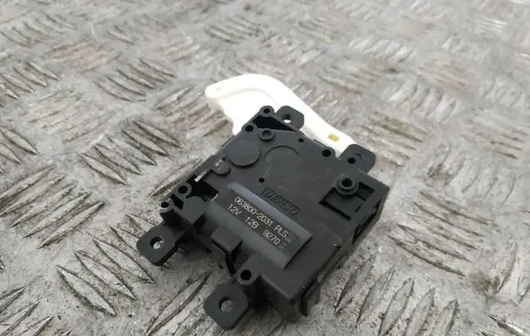 Lexus NX Intake manifold valve actuator/motor 0638002031