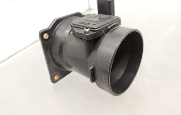 Audi A6 S6 C5 4B Mass air flow meter 078133471E