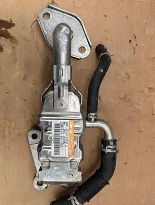 Toyota RAV 4 (XA50) Coolant radiator 33726247