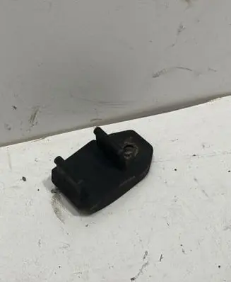 BMW 5 E39 Radiator mount bracket 171117403152