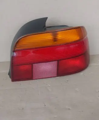 BMW 5 E39 Rear/tail lights 8358032