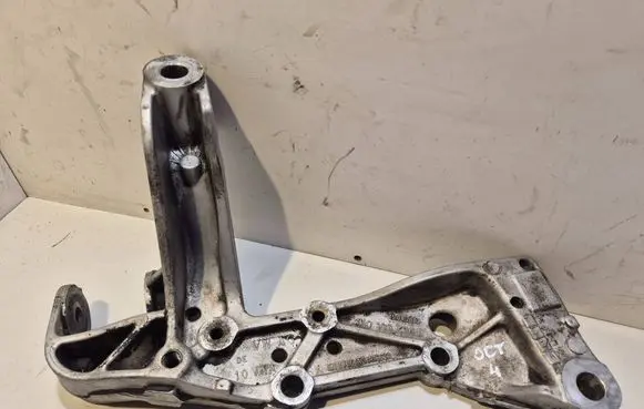 Skoda Octavia Mk2 (1Z) Front lower control arm/wishbone 1K0199296F