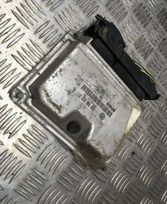 Volkswagen Polo Engine control unit/module 030906032 030906032DT 0261207593