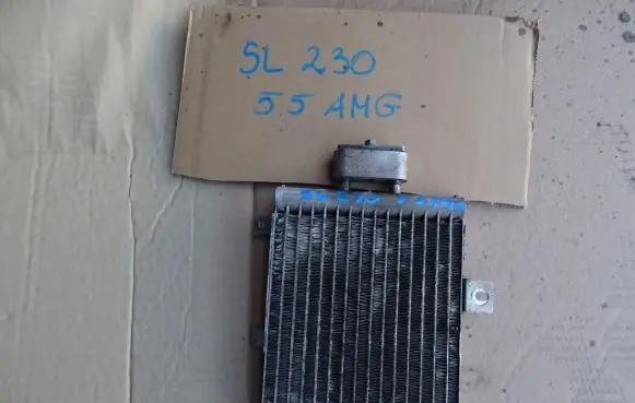 Mercedes-Benz SL AMG R230 Engine oil radiator A2155000000
