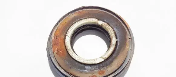 Audi A6 S6 C4 4A Coil spring mount 