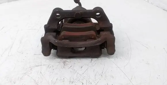 Honda CR-V Rear brake caliper