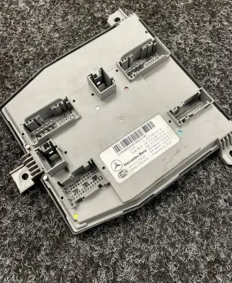 Mercedes-Benz E W213 SAM control unit A2139005315