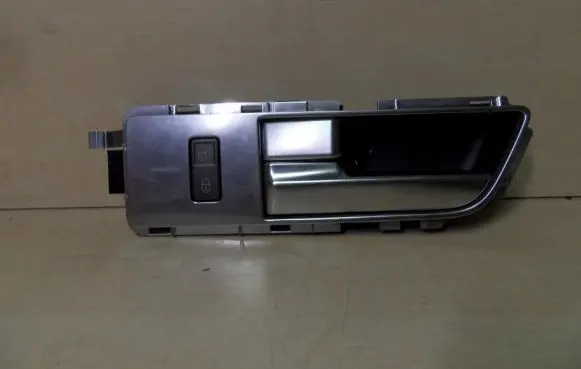 Land Rover Discovery 4 - LR4 Rear door exterior handle AH2222601AC I3036