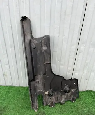 Volkswagen Caddy Engine splash shield/under tray 5R3825102J