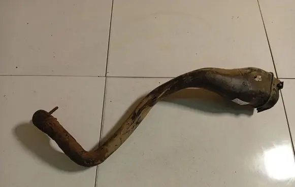 Renault Scenic II - Grand scenic II Fuel tank filler neck pipe 
