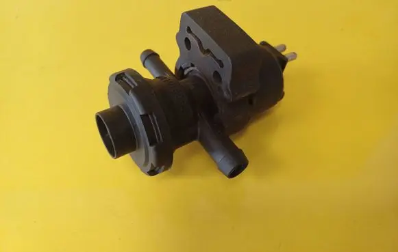 Mercedes-Benz C W202 Turbo solenoid valve 0011409960