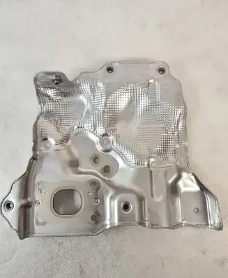 Volvo XC40 Heat shield in engine bay 32397081