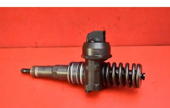 Skoda Roomster (5J) Fuel injector 038130073BP