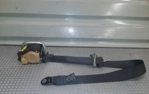 Nissan Note (E11) Front seatbelt 868849U10A