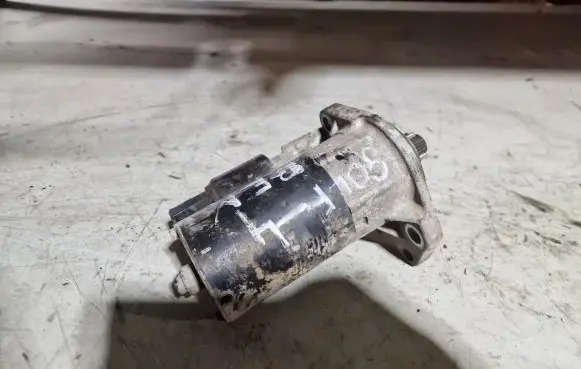 Volkswagen Golf IV Starter motor