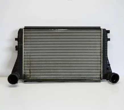 Volkswagen Touran I Intercooler radiator 1K0145803