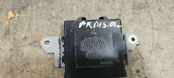 Toyota Prius (XW20) CAS control unit/module 8999047022 2325000301