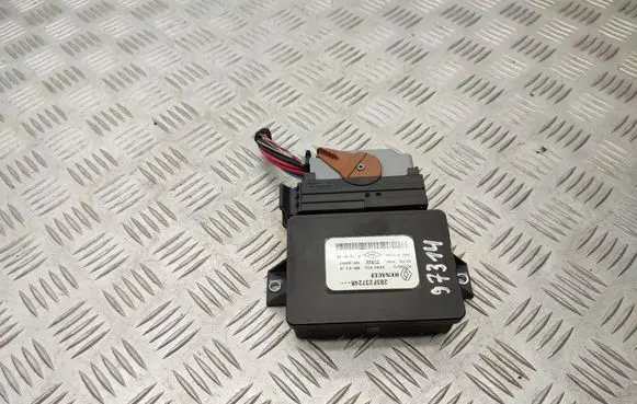Renault Zoe Hand brake control module 285F23724R