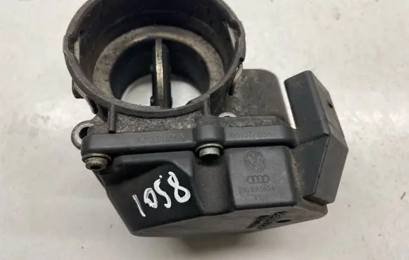 Volkswagen Transporter - Caravelle T4 Throttle valve 03G128063A