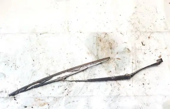Toyota RAV 4 (XA30) Front wiper blade arm