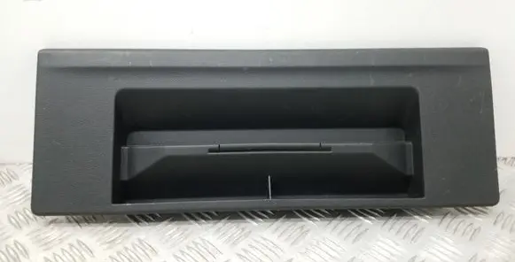 Skoda Superb B8 (3V) Trunk/boot storage box wall 3V5867145A