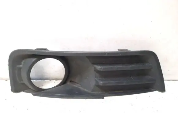 Ford Focus C-MAX Front bumper lower grill 3M51R19953A