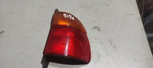 BMW 5 E39 Rear/tail lights 8361672 151119991251 8371328