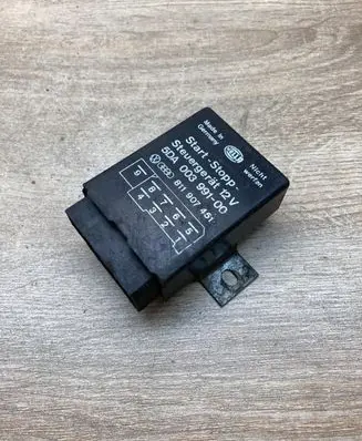 Audi 80 90 S2 B4 Other relay 811907451 5DA003991