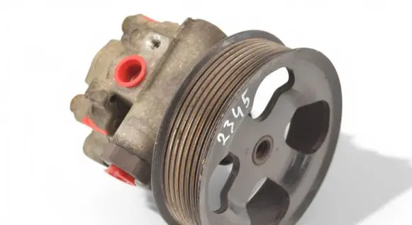 Land Rover Discovery 3 - LR3 Power steering pump 5H323A674CA QVB500400